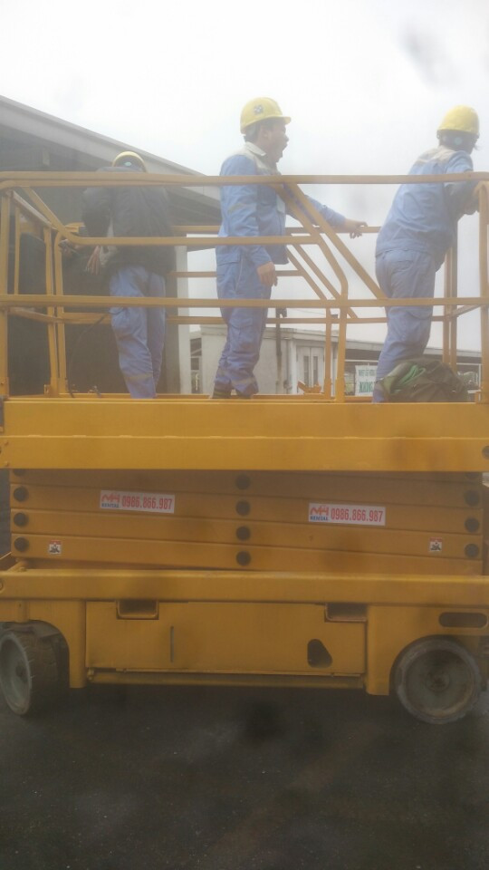 xe nâng người tự hành xe nâng người tự hành