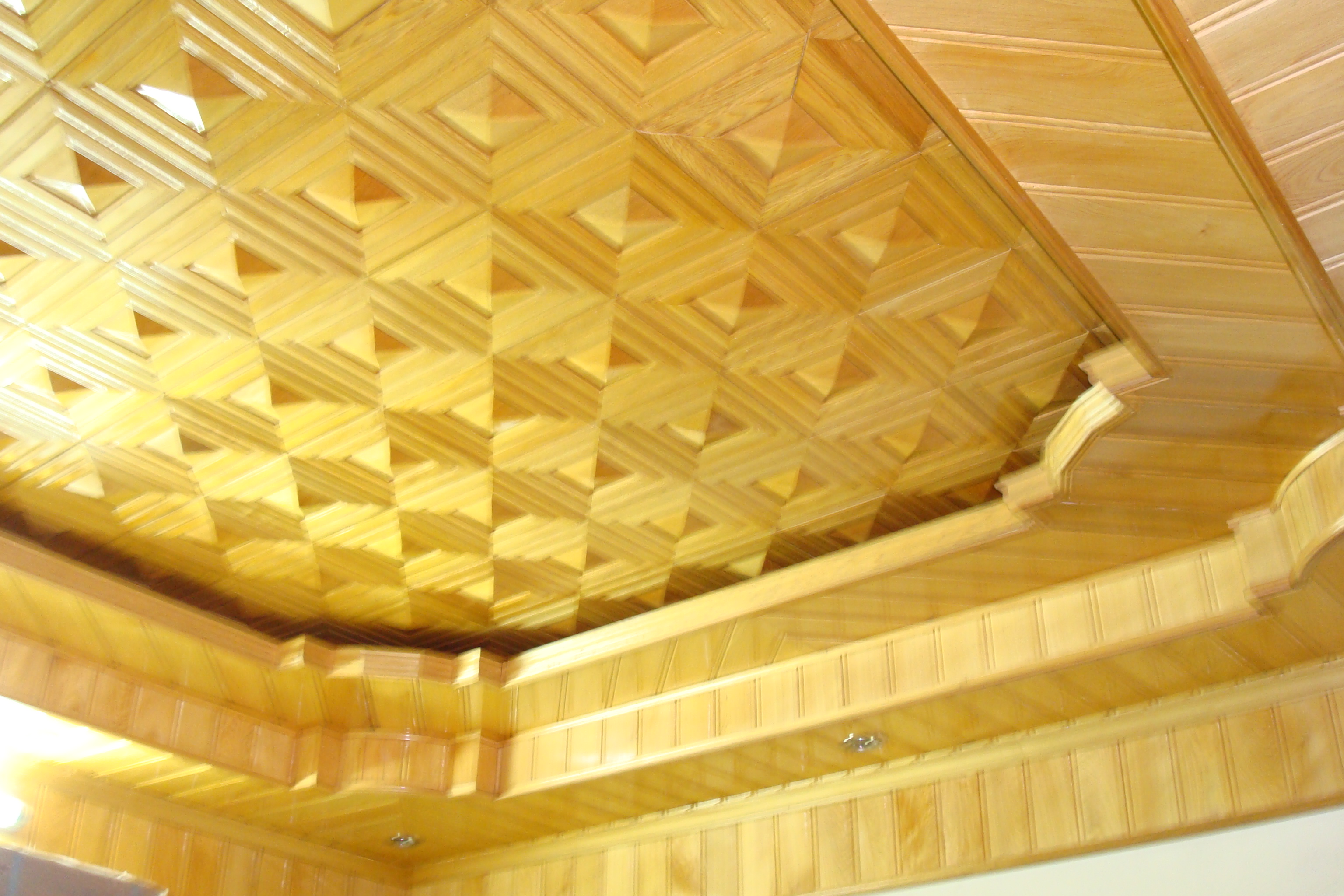 Lý do trần gỗ đẹp hơn các loại trần khác.