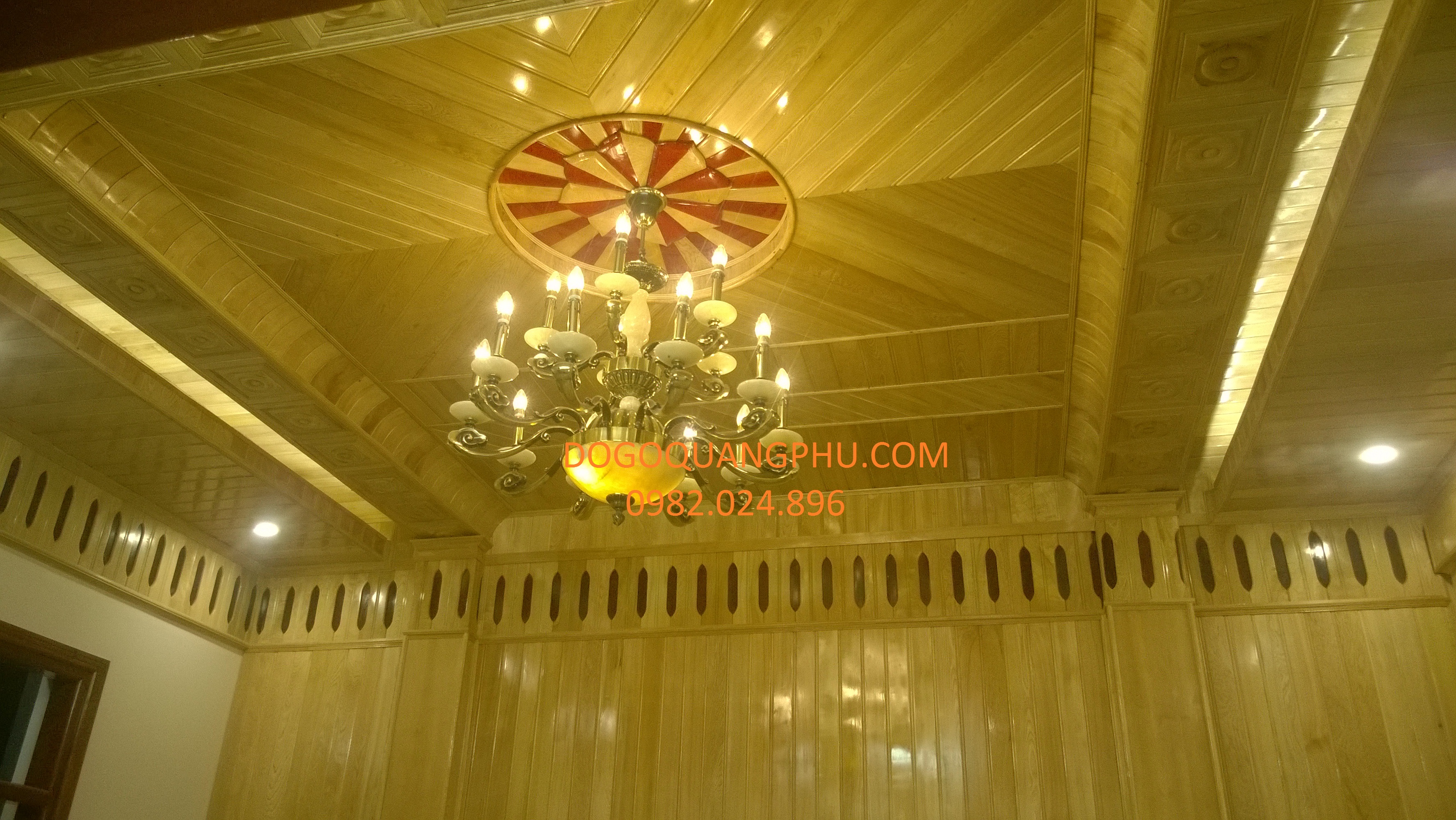 Trần gỗ phòng ngủ sang trọng Trần gỗ phòng ngủ sang trọng