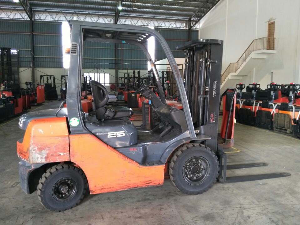 Đào tạo hướng dẫn vận hành xe nâng chạy diesel - Căn bản Đào tạo hướng dẫn vận hành xe nâng chạy diesel - Căn bản