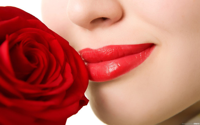 Phun xăm môi làm đẹp và những lưu ý cần biết Phun xăm môi làm đẹp và những lưu ý cần biết
