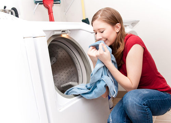 Máy giặt Electrolux xuất hiện mùi hôi Máy giặt Electrolux xuất hiện mùi hôi