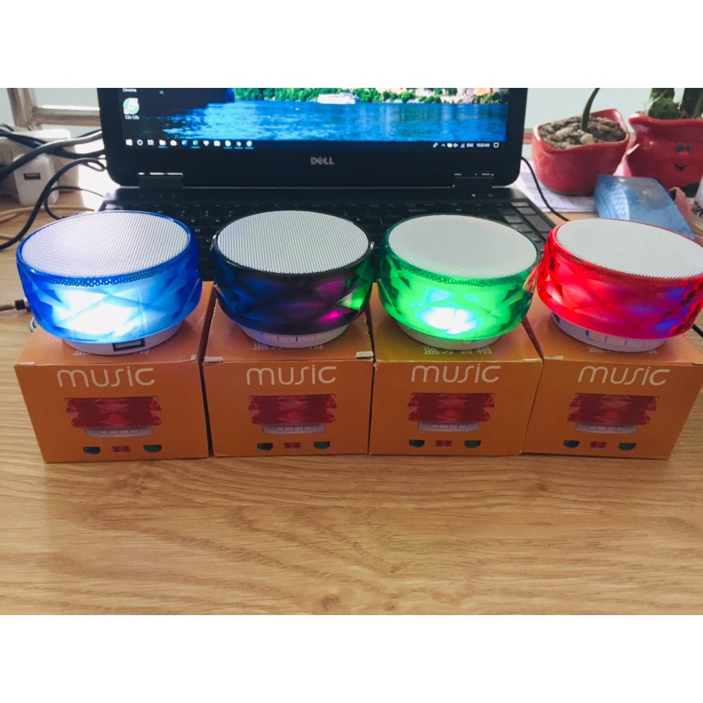 Loa bluetooth mini kim cương có led