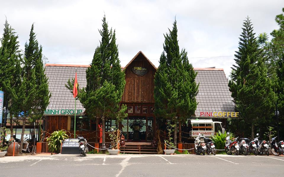 PINI COFFEE - Cà Phê chồn và xe cổ “Nơi hội tụ của những người thành đạt” PINI COFFEE - Cà Phê chồn và xe cổ “Nơi hội tụ của những người thành đạt”