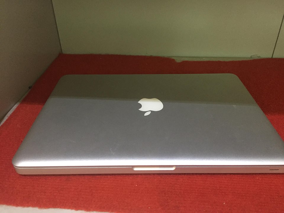 MacBook pro Mc374
