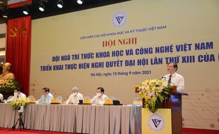 Thủ tướng tin tưởng đội ngũ trí thức KH&CN tiếp tục đóng góp nhiều hơn cho đất nước Thủ tướng tin tưởng đội ngũ trí thức KH&CN tiếp tục đóng góp nhiều hơn cho đất nước