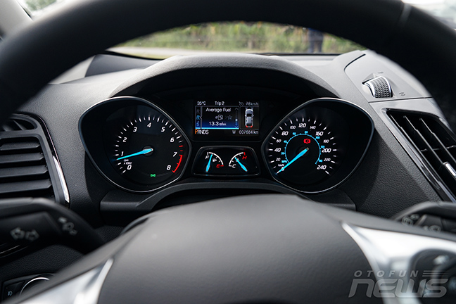 Nội thất Ford Escape 2017 Ford Escape 2017