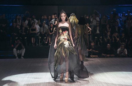 Hoa hậu Kỳ Duyên tiếp tục tấn công sàn catwalk Hoa hậu Kỳ Duyên tiếp tục tấn công sàn catwalk