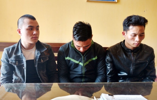 Nam Định: Bắt băng nhóm chuyên dùng xe máy cướp người đi đường Nam Định: Bắt băng nhóm chuyên dùng xe máy cướp người đi đường