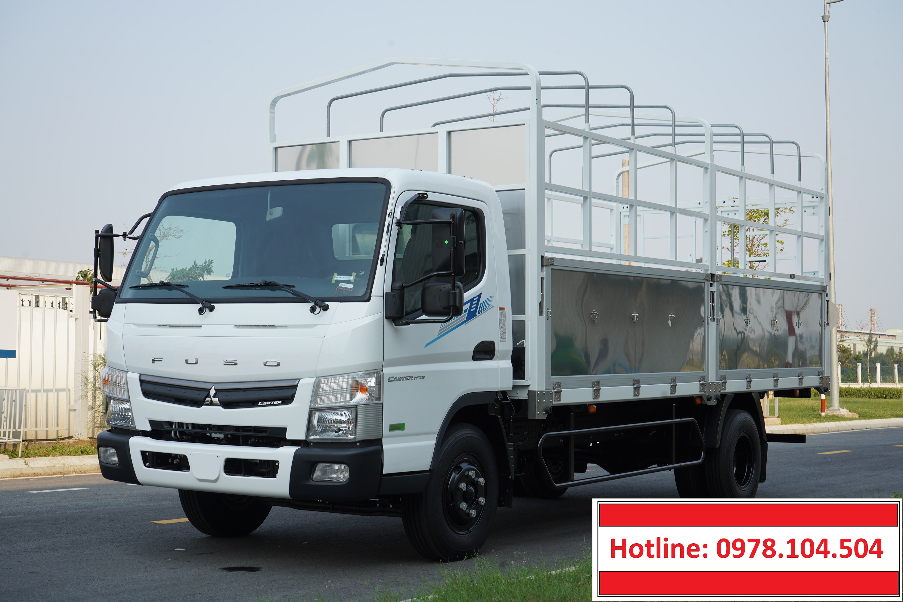Xe tải 3,5 tấn Mitsubishi Fuso Canter TF7.5 thùng mui bạt