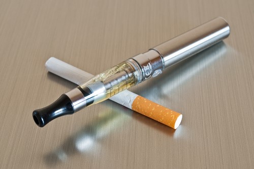 Câu trả lời của bác sĩ: Thuốc lá điện tử có hại không? Câu trả lời của bác sĩ: Thuốc lá điện tử có hại không?