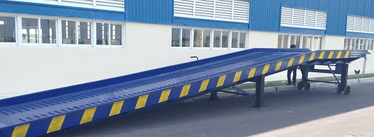 Cầu dẫn lên container