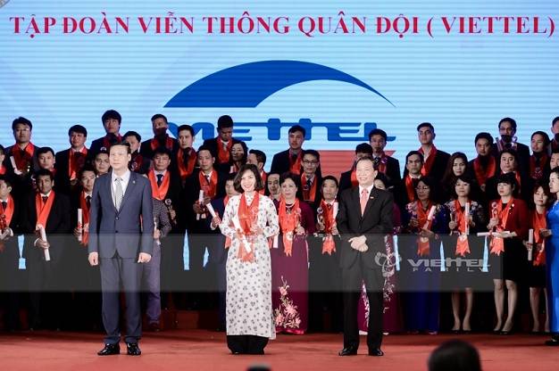 Viettel tiếp tục vào Top dẫn đầu Thương hiệu mạnh Việt Nam Viettel tiếp tục vào Top dẫn đầu Thương hiệu mạnh Việt Nam