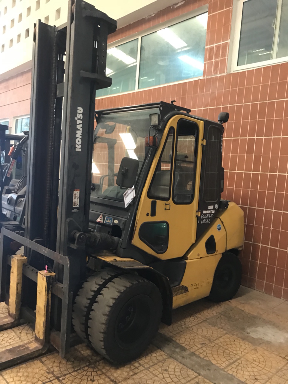 Xe nâng Komatsu 3,5 tấn. Model FD35NT-10 Xe nâng Komatsu 3,5 tấn. Model FD35NT-10
