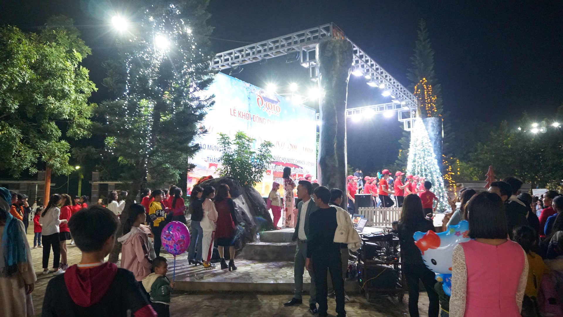 KHÔNG KHÍ TỪNG BỪNG NGÀY NOEL NĂM 2020 TẠI CÔNG TY TNHH SOTO KHÔNG KHÍ TỪNG BỪNG NGÀY NOEL NĂM 2020 TẠI CÔNG TY TNHH SOTO
