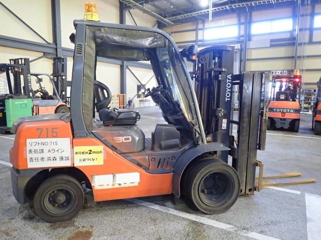 Xe nâng dầu Toyota 02-8FD30, nâng cao 3m,2015. Nhập chính ngạch Xe nâng dầu Toyota 02-8FD30, nâng cao 3m,2015. Nhập chính ngạch