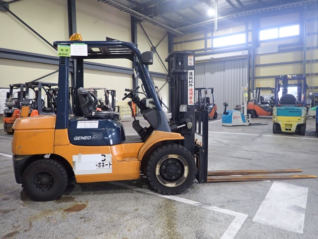 xe- nang-toyota-7FD30