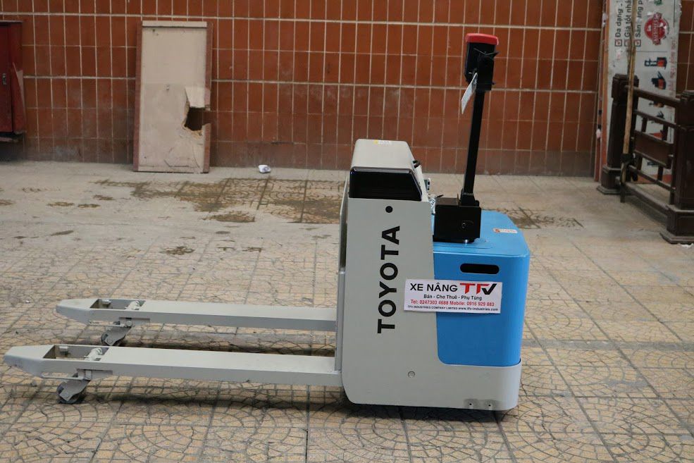 Xe nâng tay thấp chạy điện hiệu Toyota 3LB15 Xe nâng tay thấp chạy điện hiệu Toyota 3LB15